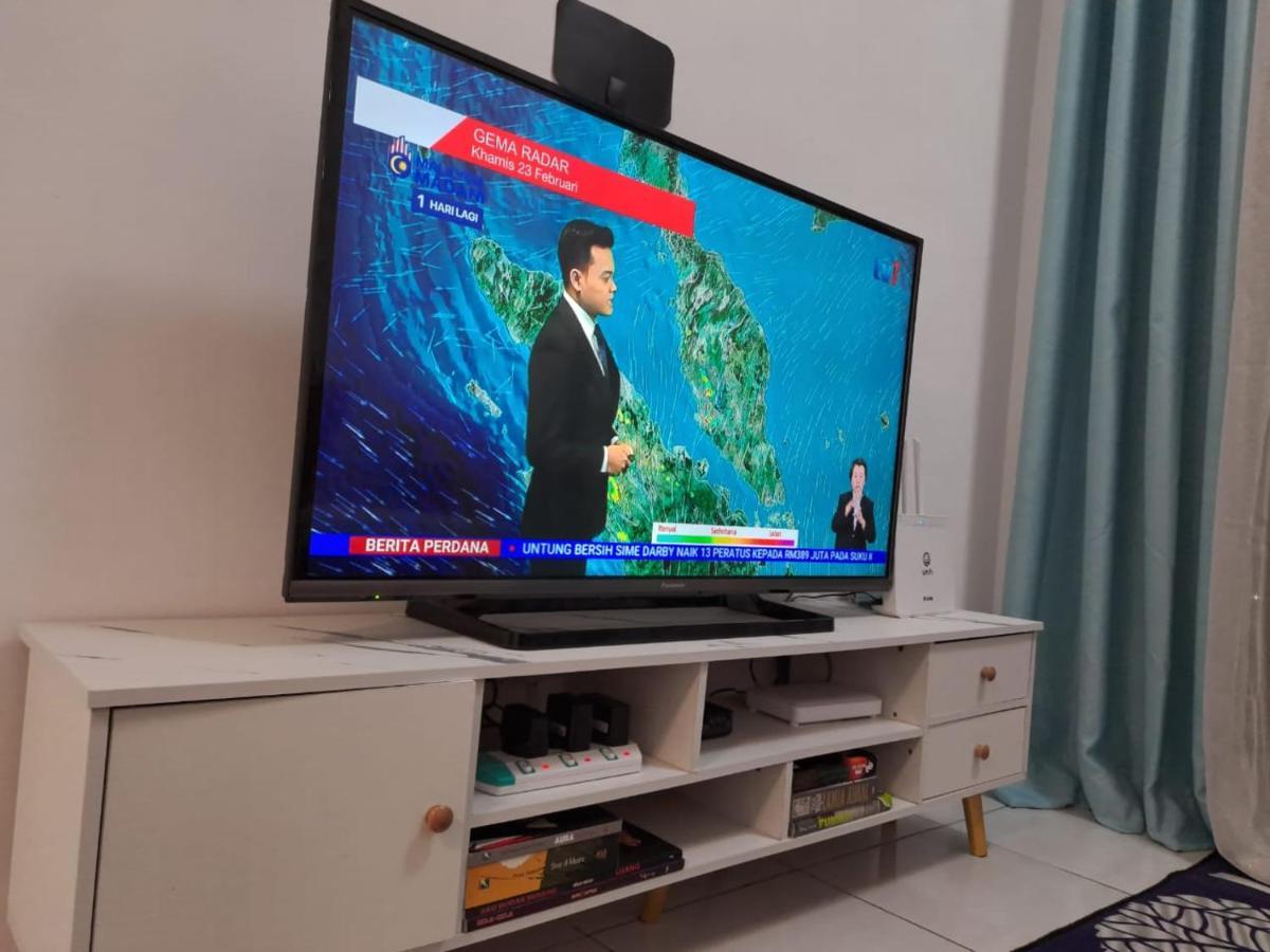 Impiana Homestay Near Putrajaya, Cyberjaya, Musliem Only,Wifi,Netflix Кампунг Денгкіл Екстер'єр фото
