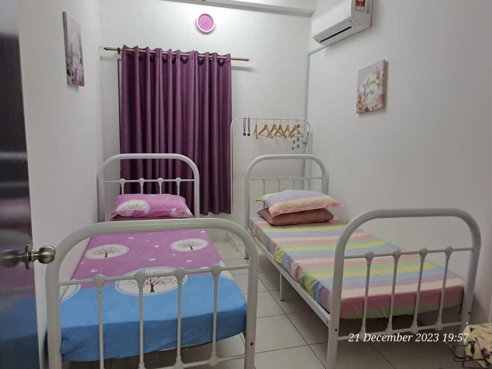 Impiana Homestay Near Putrajaya, Cyberjaya, Musliem Only,Wifi,Netflix Кампунг Денгкіл Екстер'єр фото
